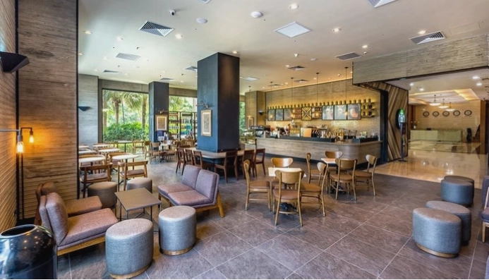 Highlands Coffee The Manor với không gian hiện đại