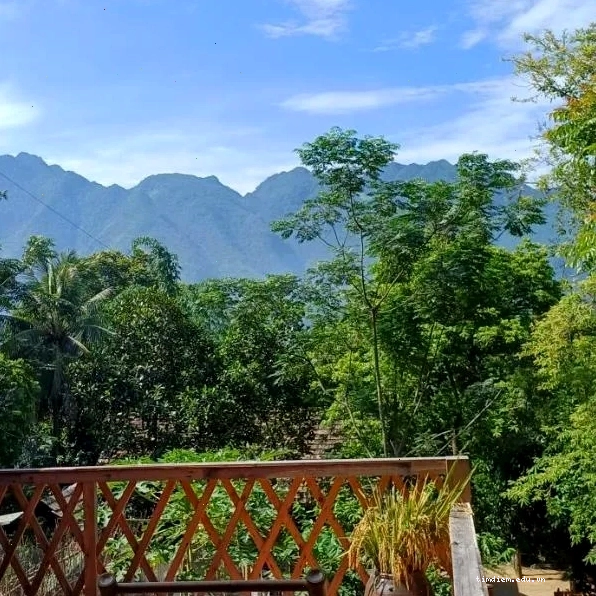 Hill House Mai Châu với view đồi núi