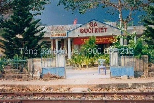Hình ảnh toàn cảnh Ga Suối Kiết với kiến trúc đặc trưng