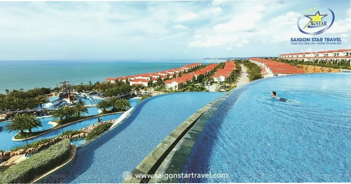Hồ bơi 3 tầng tại Centara Mirage Resort Mũi Né