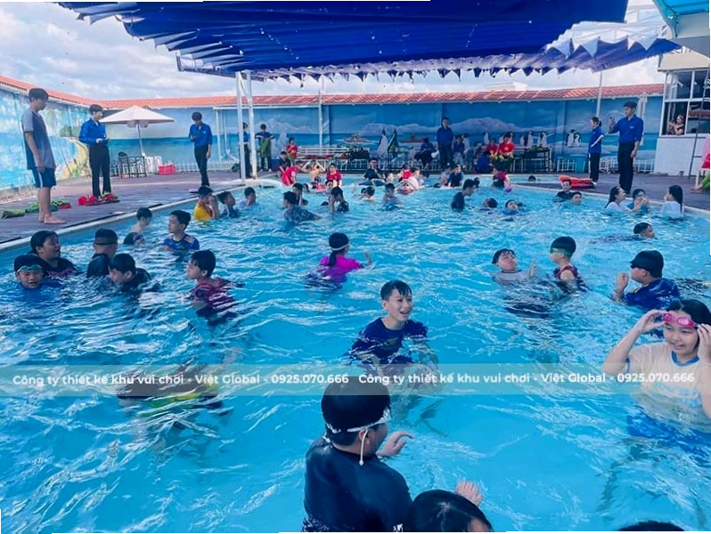 Hồ bơi cho bé tại khách sạn Ánh Nguyệt Cà Mau