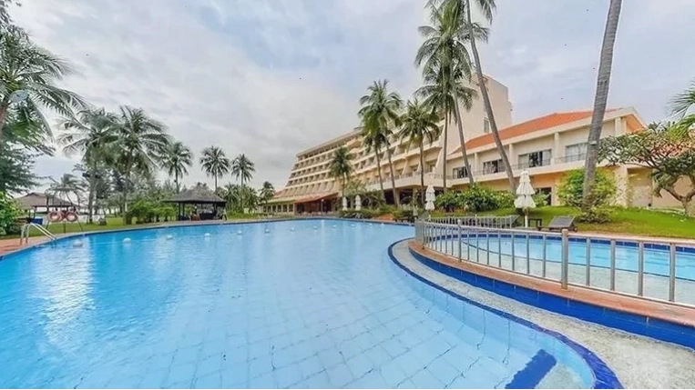 Hồ bơi ngoài trời tại Ocean Dunes Resort