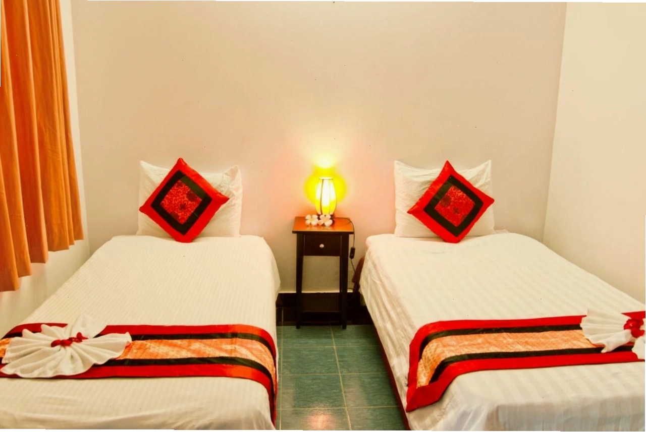 Hồ bơi ngoài trời tại Riva Resort Mũi Né