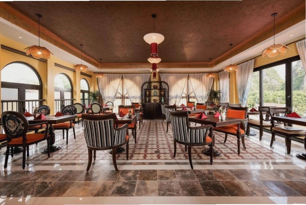 Hồ bơi ngoài trời tại Tam Coc Holiday Hotel & Villa