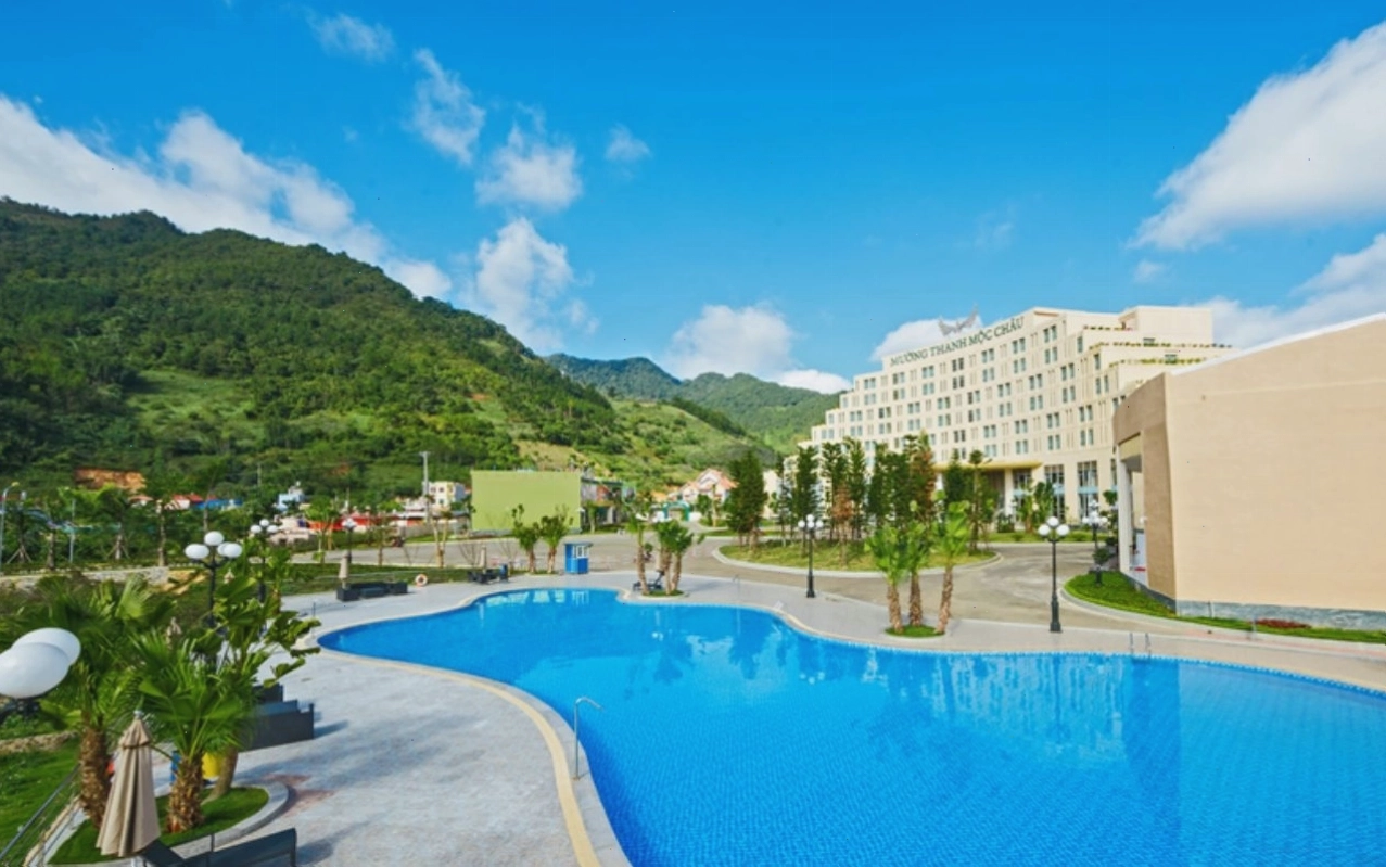 Hồ Bơi tại Mường Thanh Holiday Mộc Châu