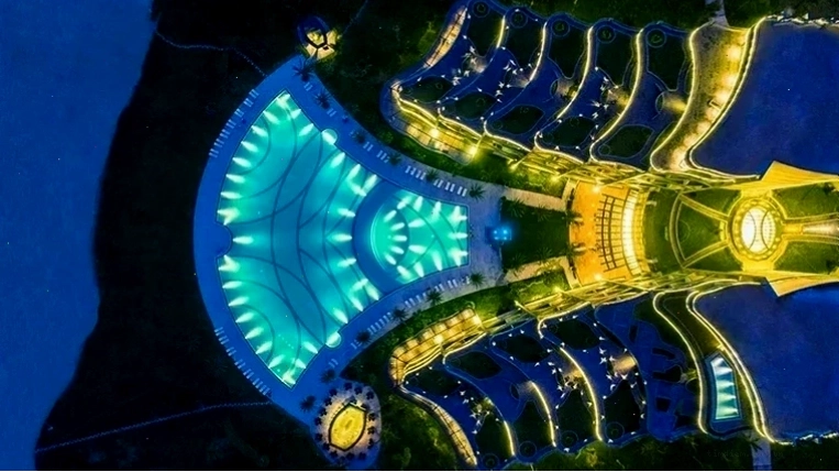 Hồ bơi tràn viền ấn tượng tại Vinpearl Resort & Golf Nam Hội An