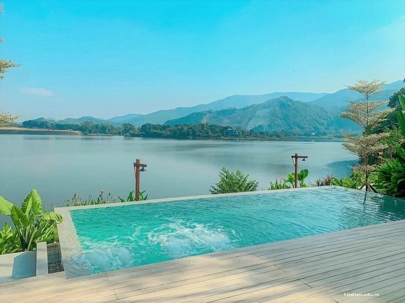 Hồ bơi view đẹp tại Minad Villa