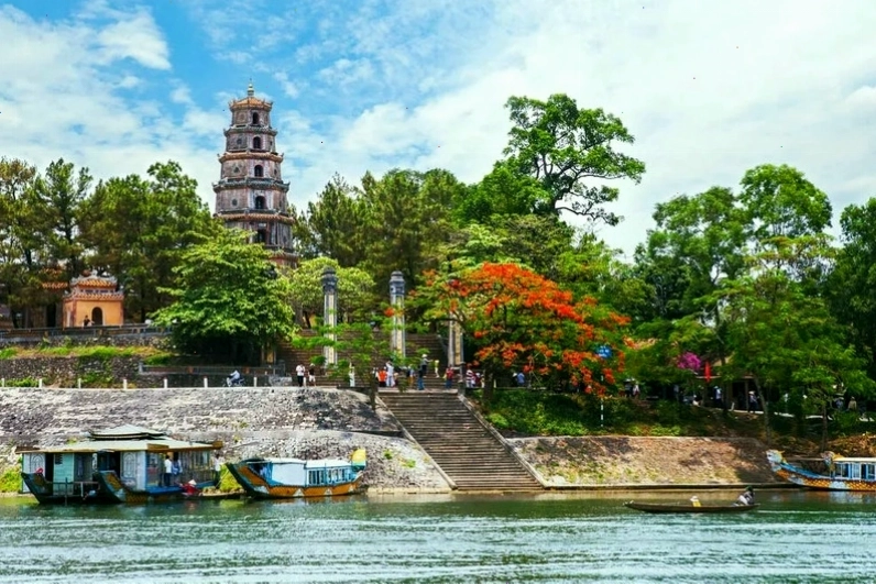 Hồ Gươm biểu tượng của Hà Nội ngàn năm văn hiến