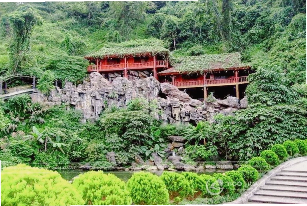 Hồ Hạ Sơn thơ mộng tại Thiên Sơn Suối Ngà