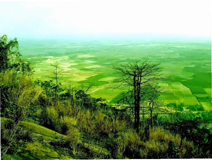 Hồ Núi Đá Tây Ninh nhìn từ trên cao