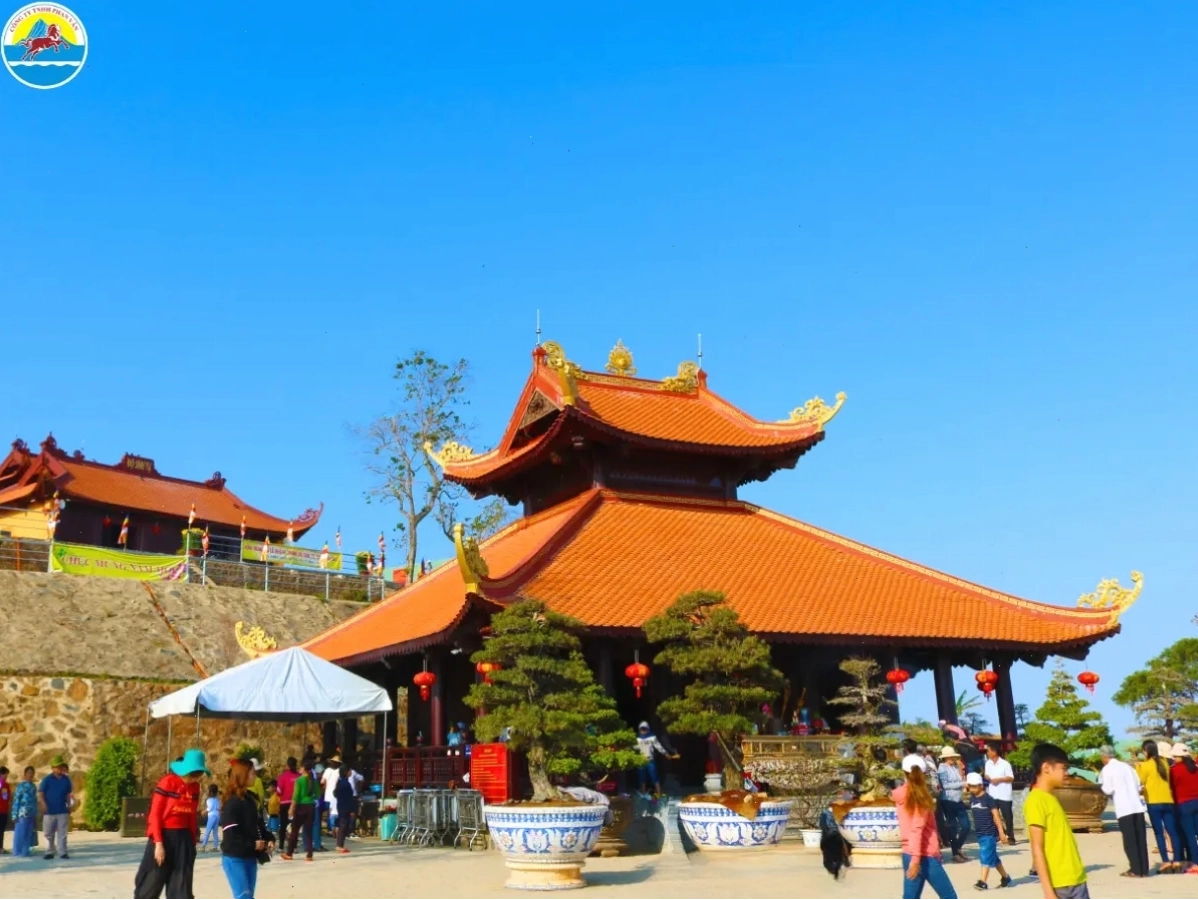 Hồ Suối Lam thơ mộng, điểm dã ngoại lý tưởng tại Bình Phước