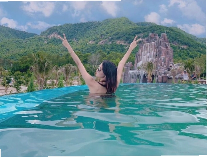 Hồ vô cực với tầm nhìn đẹp tại Công viên nước Thanh Long