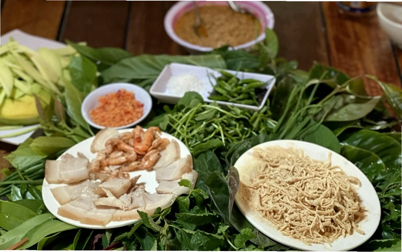 Hồ Ya Ly rộng lớn với cảnh quan thiên nhiên hùng vĩ