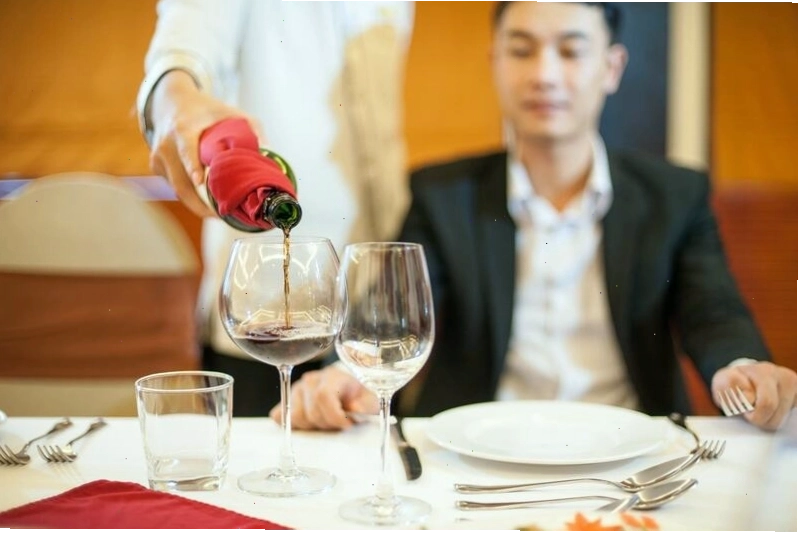 Hoa Hồng Bar tại khách sạn Mường Thanh Quảng Bình