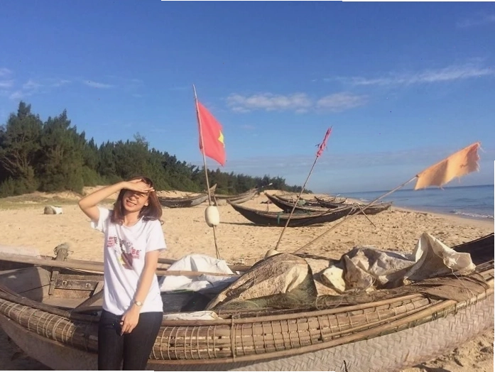 Hoàng hôn thơ mộng trên biển Vinh Thanh Huế