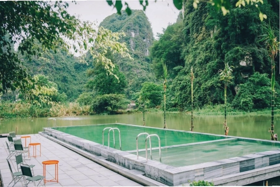 Hoạt động chèo thuyền tại Ninh Binh Valley Homestay
