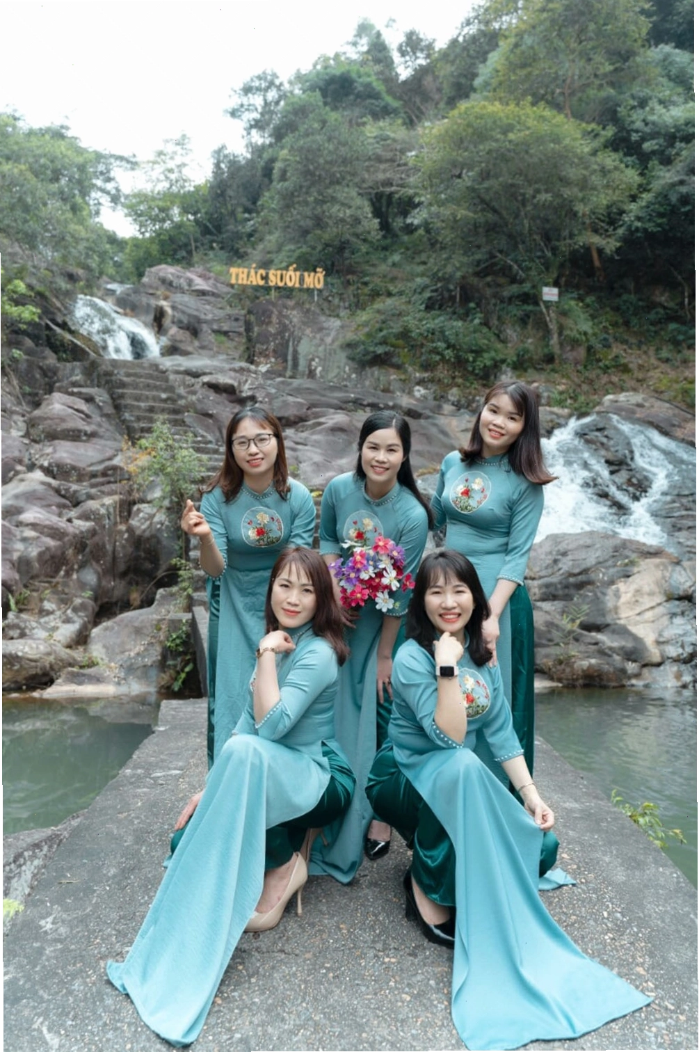 Hoạt động du lịch tại Suối Mỡ
