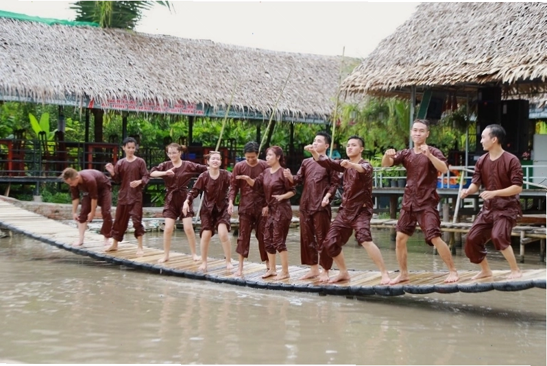 Hoạt động tập thể dân gian tại Cù lao Long Trị Trà Vinh