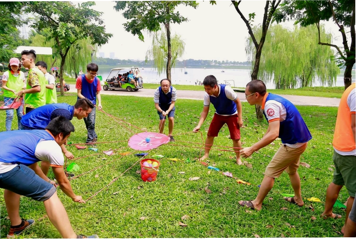 Hoạt động teambuilding tại Công viên Yên Sở