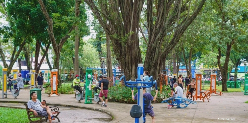 Hoạt động thể dục thể thao tại Công viên Lê Văn Tám
