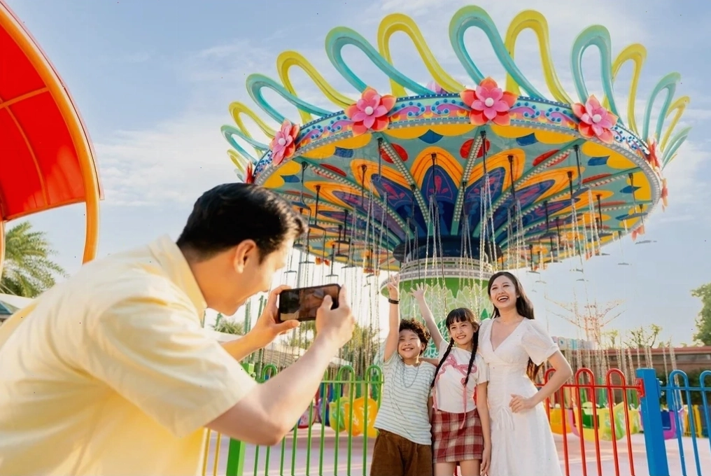 Hoạt động vui chơi tại Công viên nước Hòn đảo nhiệt đới