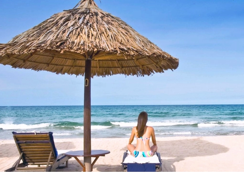 Hoạt động vui chơi trên biển Non Nước vào mùa hè