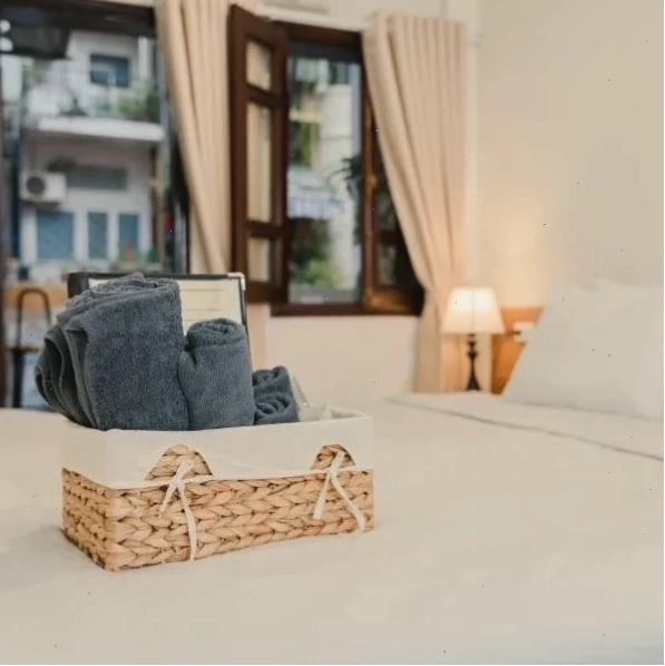 HOMESTAY OLD QUARTER Ha Noi - MAISON 105 MA MAY, một homestay gần Hà Nội với vị trí đắc địa tại Quận Hoàn Kiếm