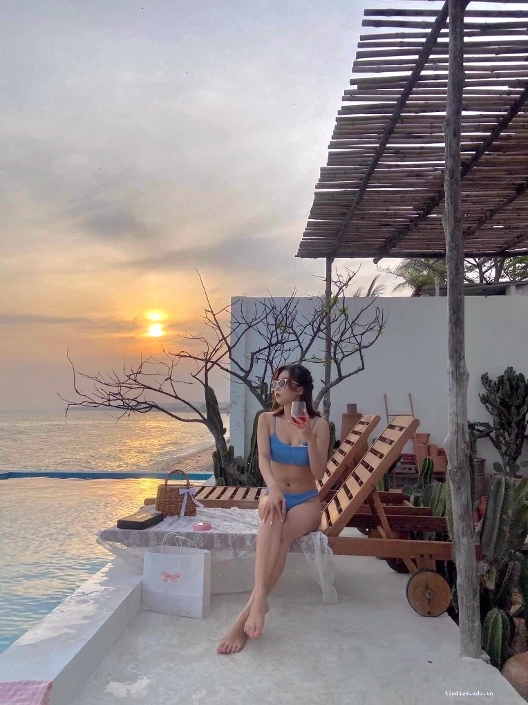 Homestay Phan Thiết có hồ bơi ngoài trời sát biển