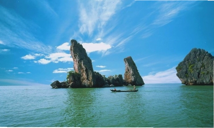 Hòn Phụ Tử - biểu tượng du lịch Hà Tiên