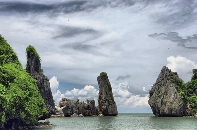 Hòn Phụ Tử Hà Tiên biểu tượng của vùng biển