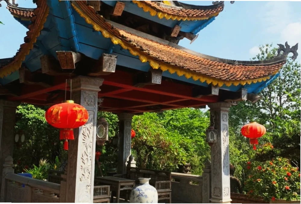 Hữu Vọng Đình là nơi nghỉ chân và thưởng ngoạn cảnh quan