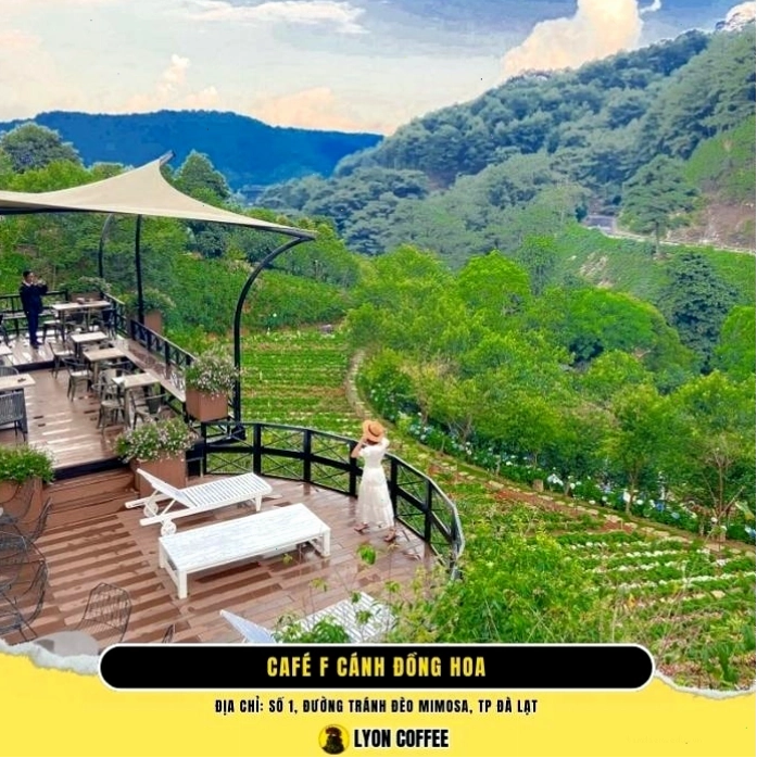 Khách hàng thưởng thức cà phê và bữa sáng tại một quán cafe có ăn sáng ở đà lạt