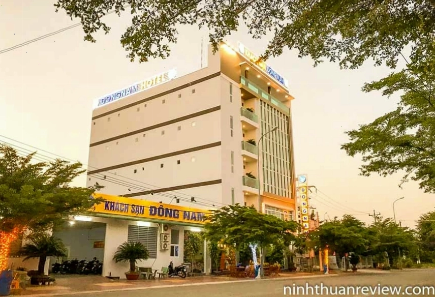 Khách sạn Đông Nam 2 sao Ninh Thuận