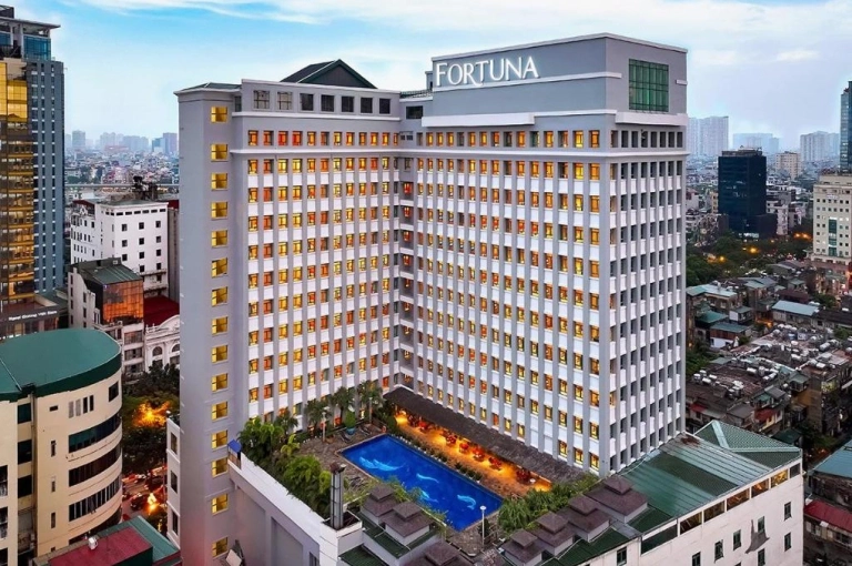 Khách Sạn Fortuna Láng Hạ: Đánh Giá Chi Tiết Tiện Nghi & Dịch Vụ 2026