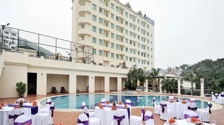 Khách sạn Heritage Hạ Long: Trải nghiệm nghỉ dưỡng đẳng cấp bên Vịnh