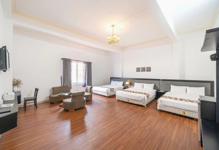 Khách sạn Lilly Đà Lạt: Trải nghiệm và Đánh giá chi tiết
