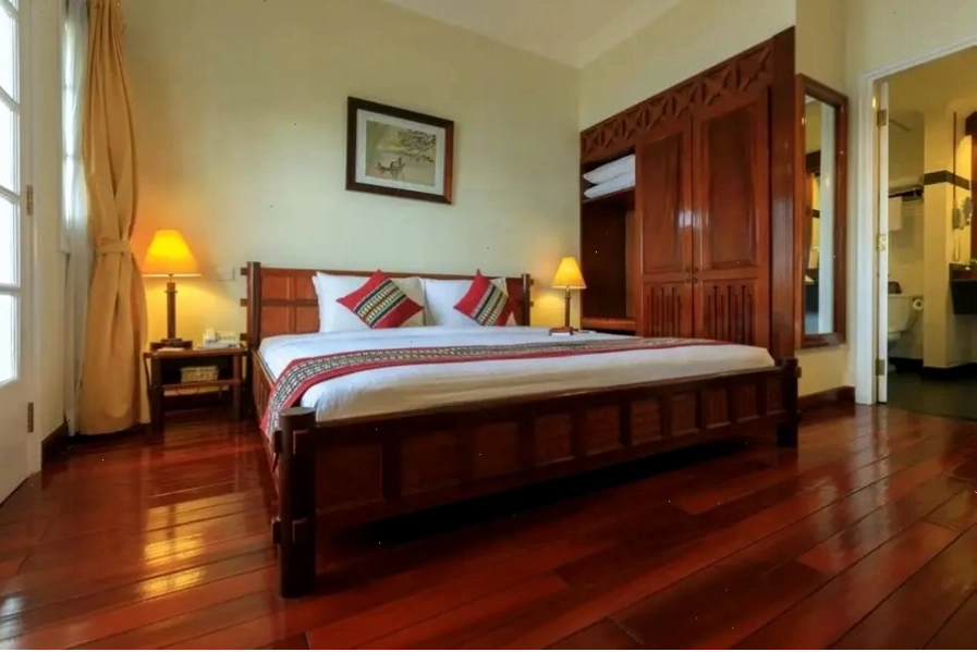 Khách sạn Victoria Châu Đốc với tầm nhìn đẹp ra sông và núi Sam