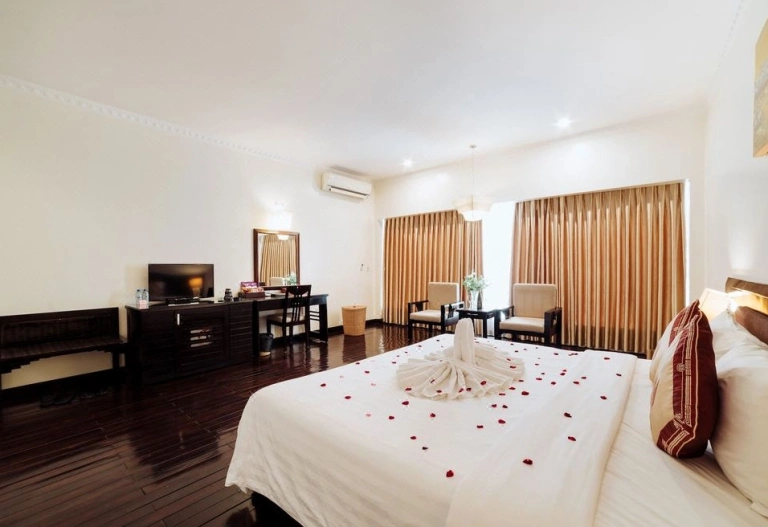 Khách sạn White Palace Thái Bình: Trải nghiệm Đẳng cấp tại Trung tâm Thành phố