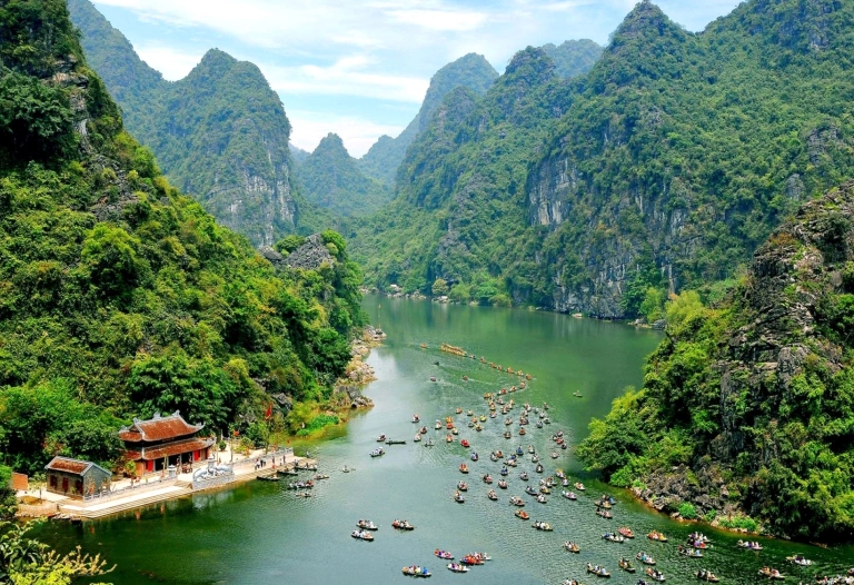 Khám phá 10+ địa điểm du lịch Ninh Bình miễn phí hấp dẫn nhất 2026