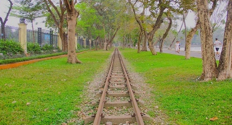 Khám phá Cổng Chính Công Viên Thống Nhất: Điểm Hẹn Xanh Mát Giữa Lòng Hà Nội