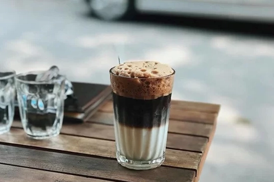 Khám Phá Hương Vị Độc Đáo Của Cafe Bạc Xỉu Hòa Tan C+