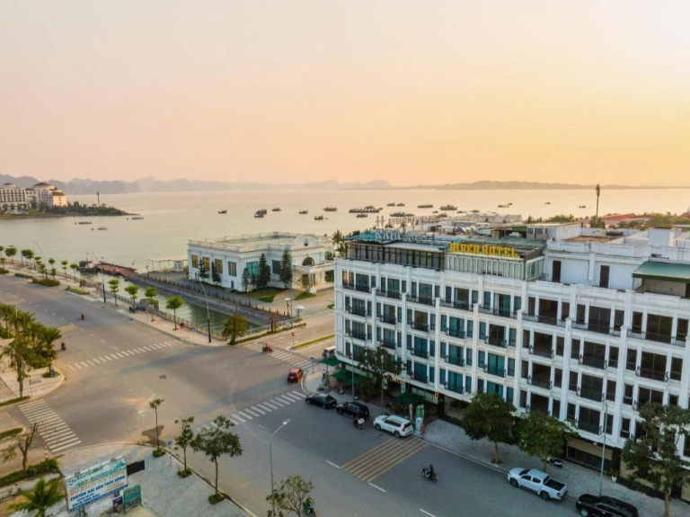 Khám phá Khách sạn River: Điểm dừng chân lý tưởng tại Hạ Long và Hà Tiên