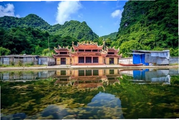 Khám phá những con lạch nhỏ yên bình hai bên Suối Yến