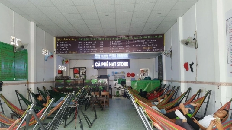 Khám Phá Quán Cafe Võng Tân Phú: Điểm Hẹn Thư Giãn Lý Tưởng