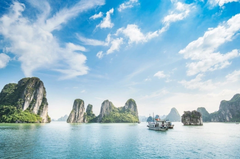 Khám phá top 15 địa điểm du lịch miền Bắc 2 ngày 1 đêm đáng trải nghiệm