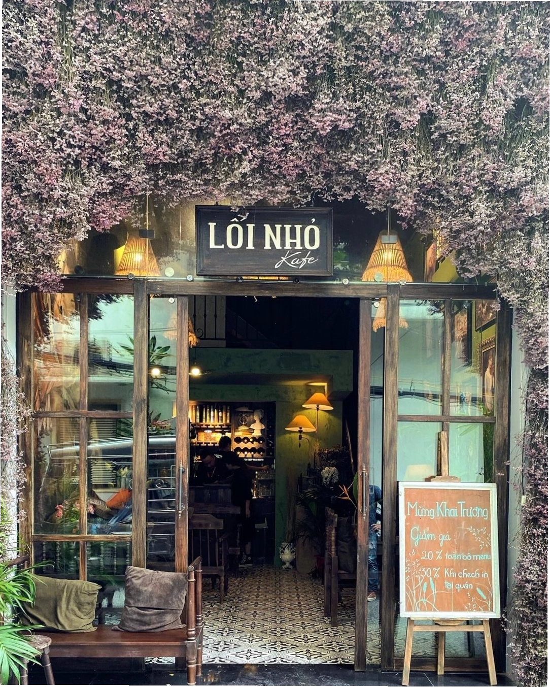 Không gian ấm áp và thanh lịch tại Longing Cafe Tea Room