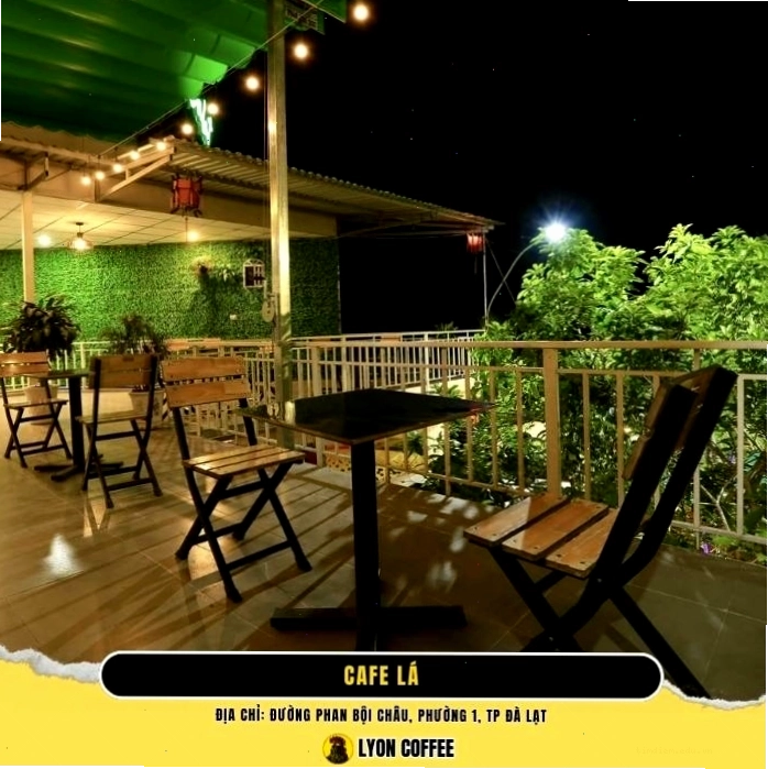 Không gian ấm cúng tại một quán cafe ăn sáng ngon ở đà lạt