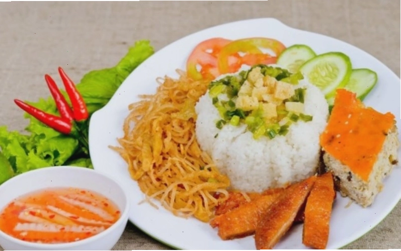 Không gian ấm cúng tại nhà hàng chay Định Tâm