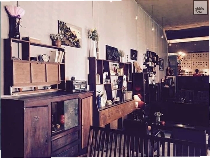 Không gian ấm cúng tại quán cafe 81