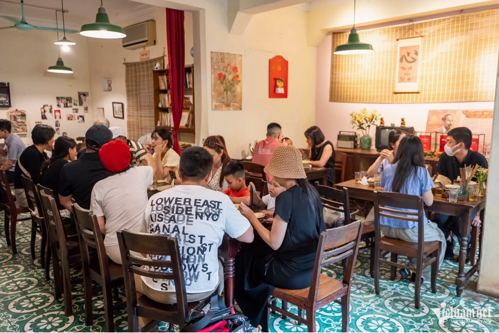 Không gian ẩm thực tại Phổ Đình